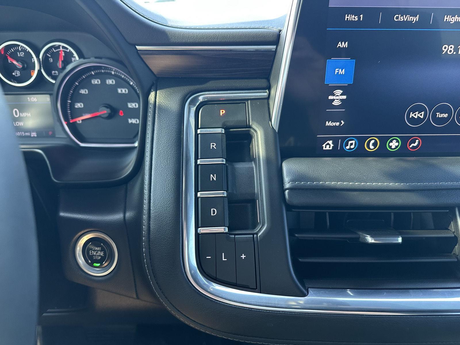 Vehicle photo 30