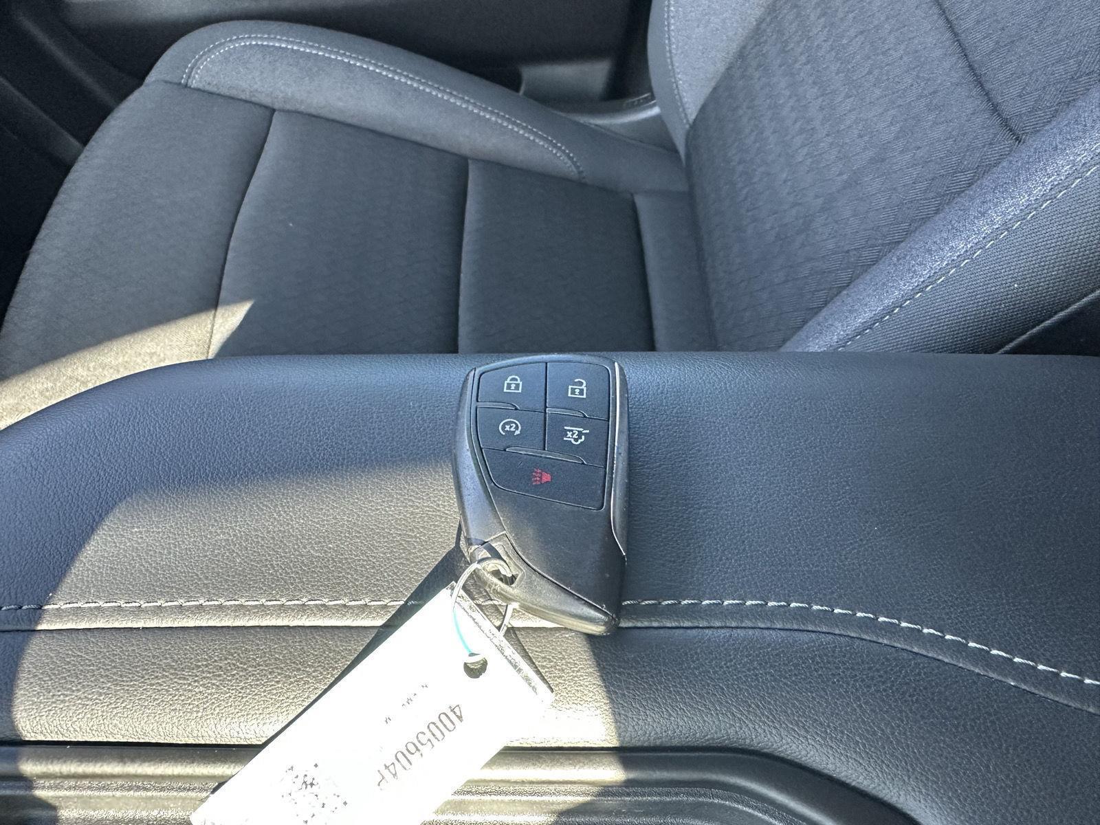Vehicle photo 37