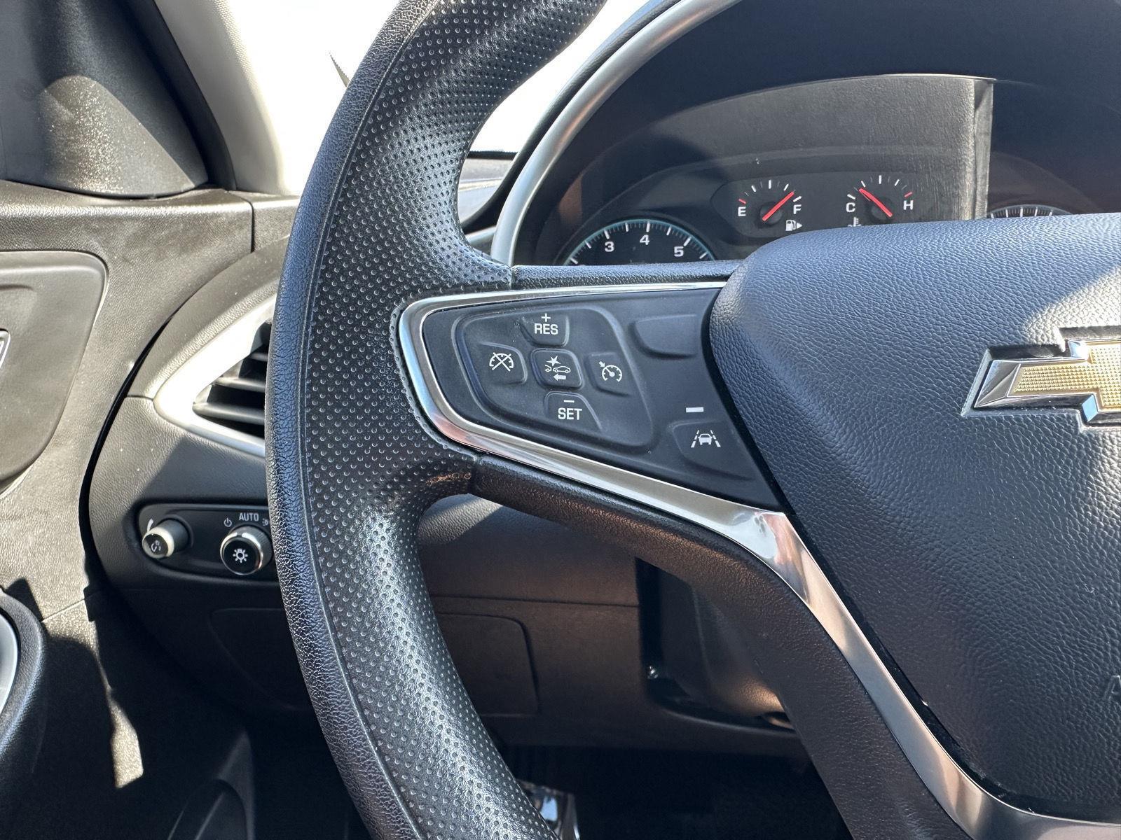 Vehicle photo 13