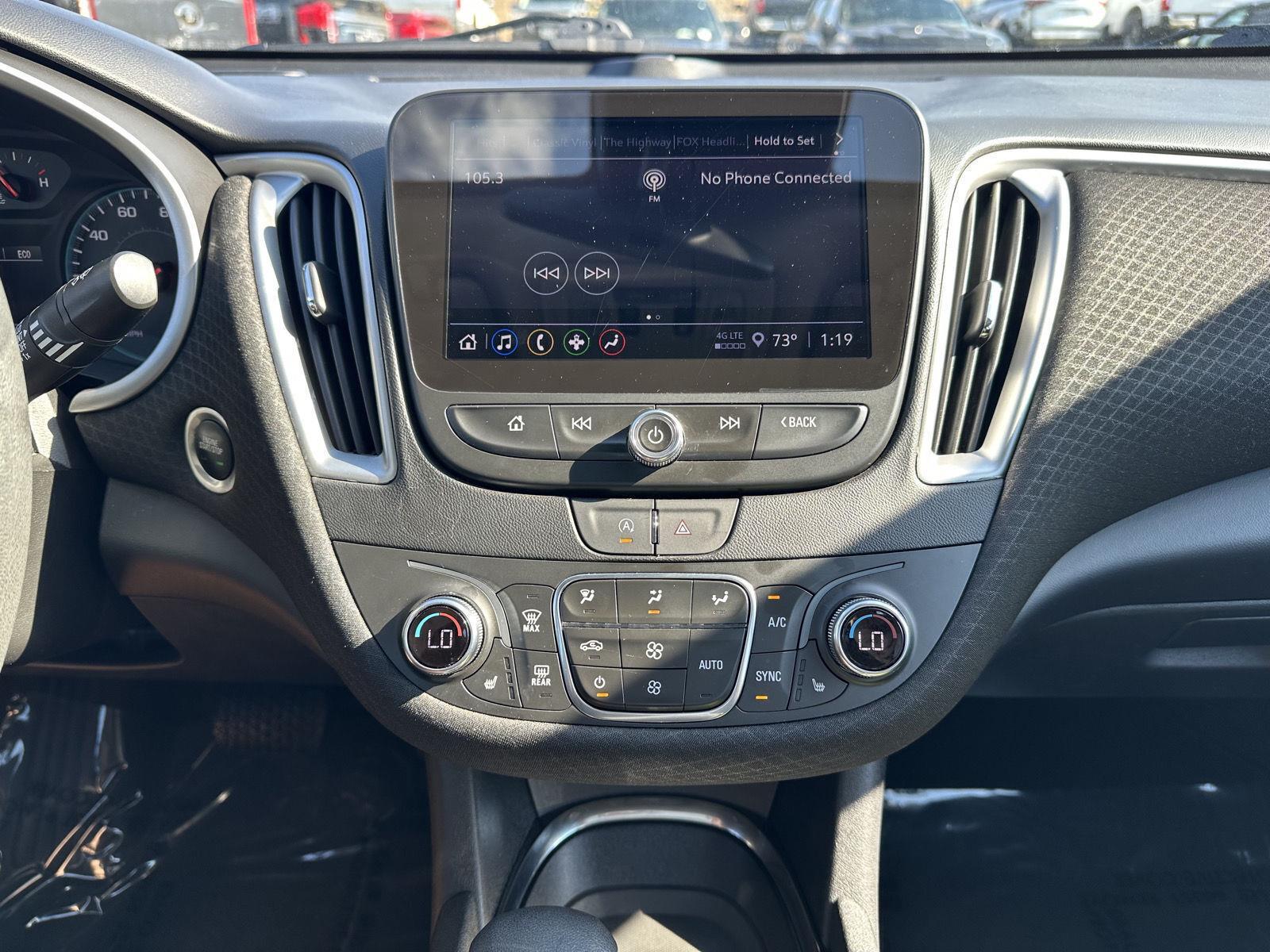 Vehicle photo 23