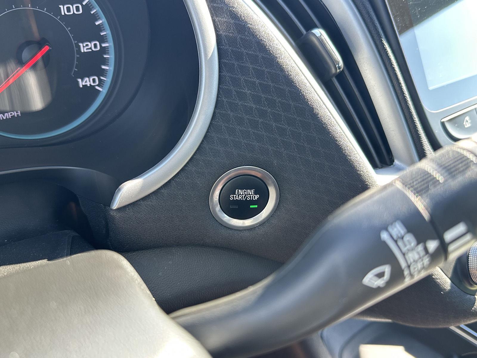 Vehicle photo 25