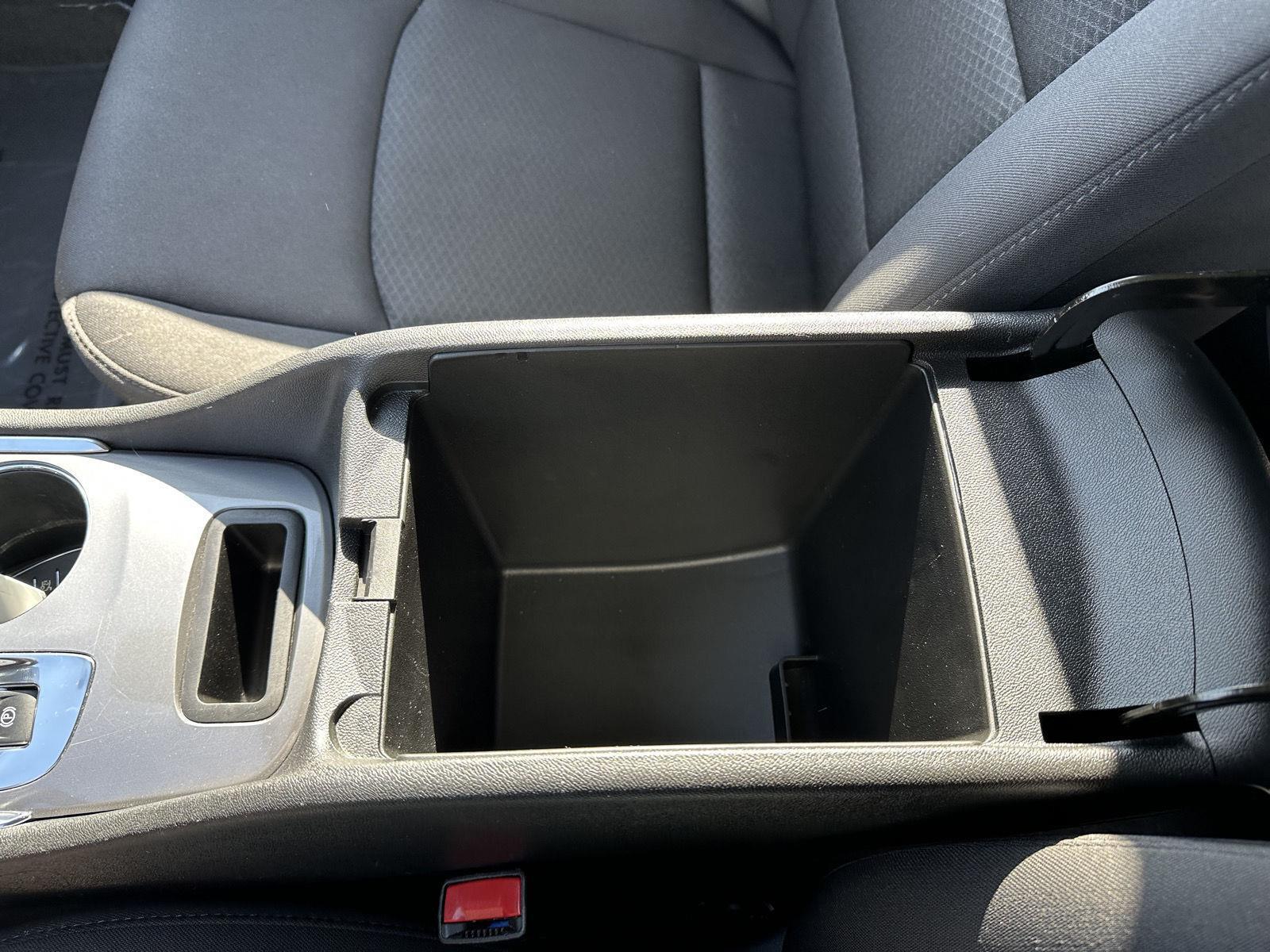 Vehicle photo 32