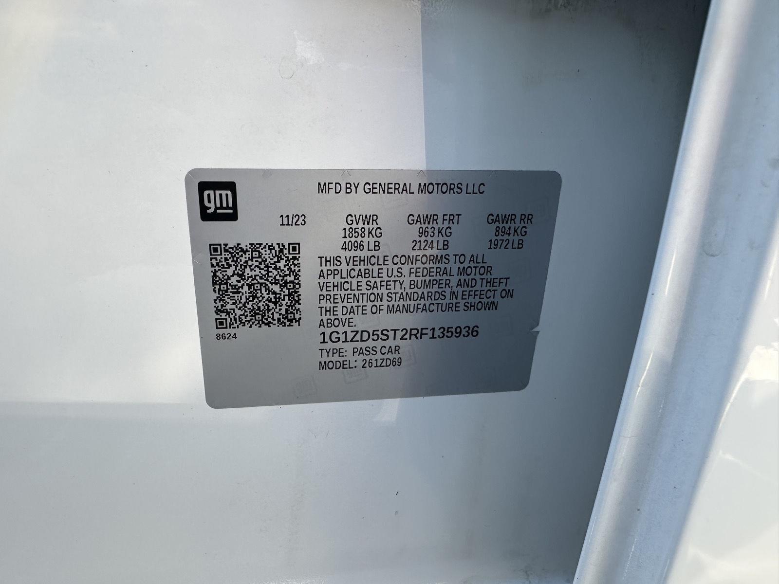 Vehicle photo 33