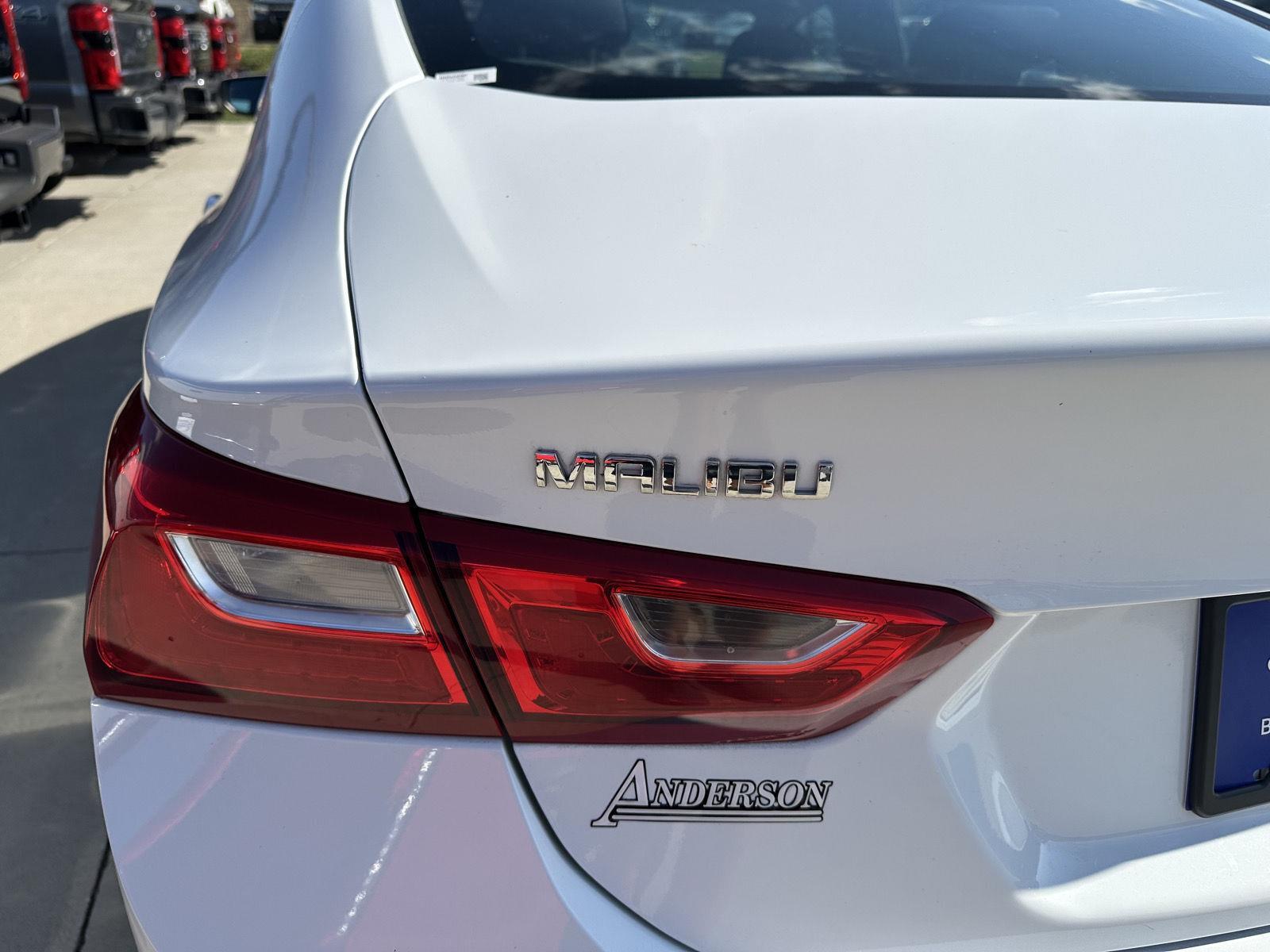 Vehicle photo 37