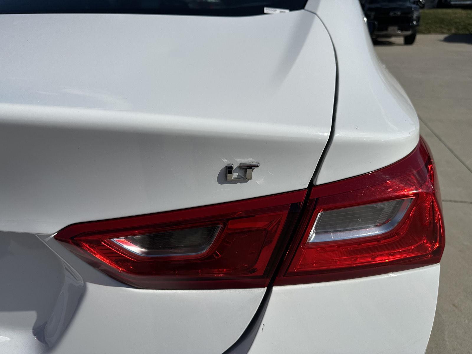 Vehicle photo 38