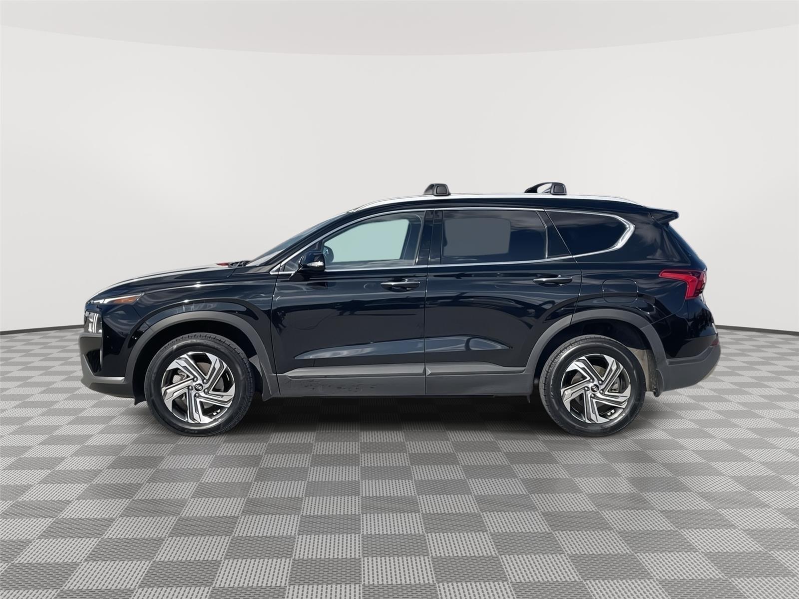 Vehicle photo 2