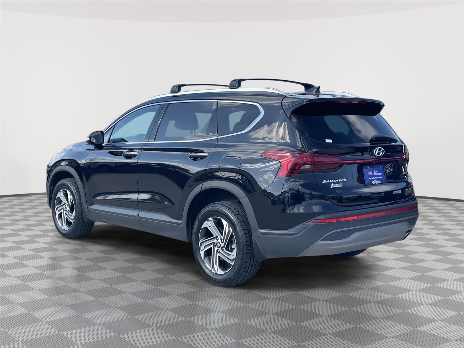 Vehicle photo 9