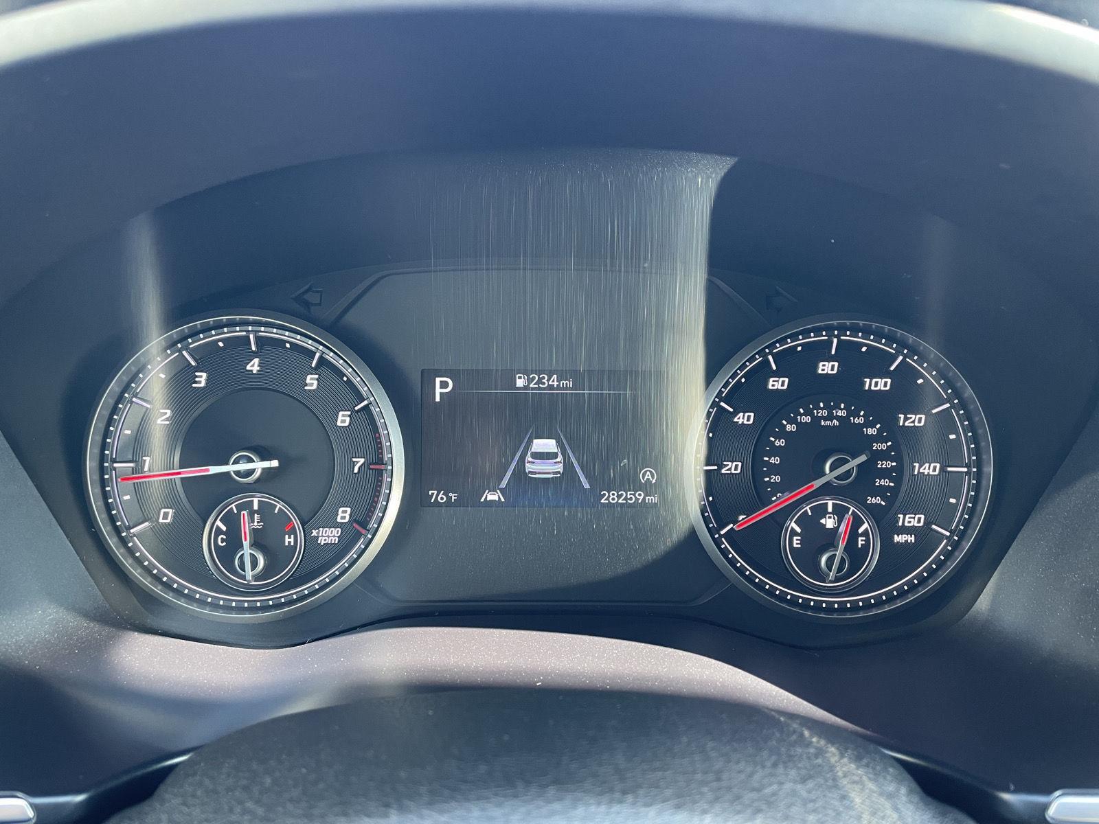 Vehicle photo 15
