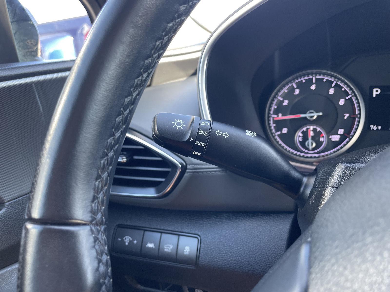 Vehicle photo 16