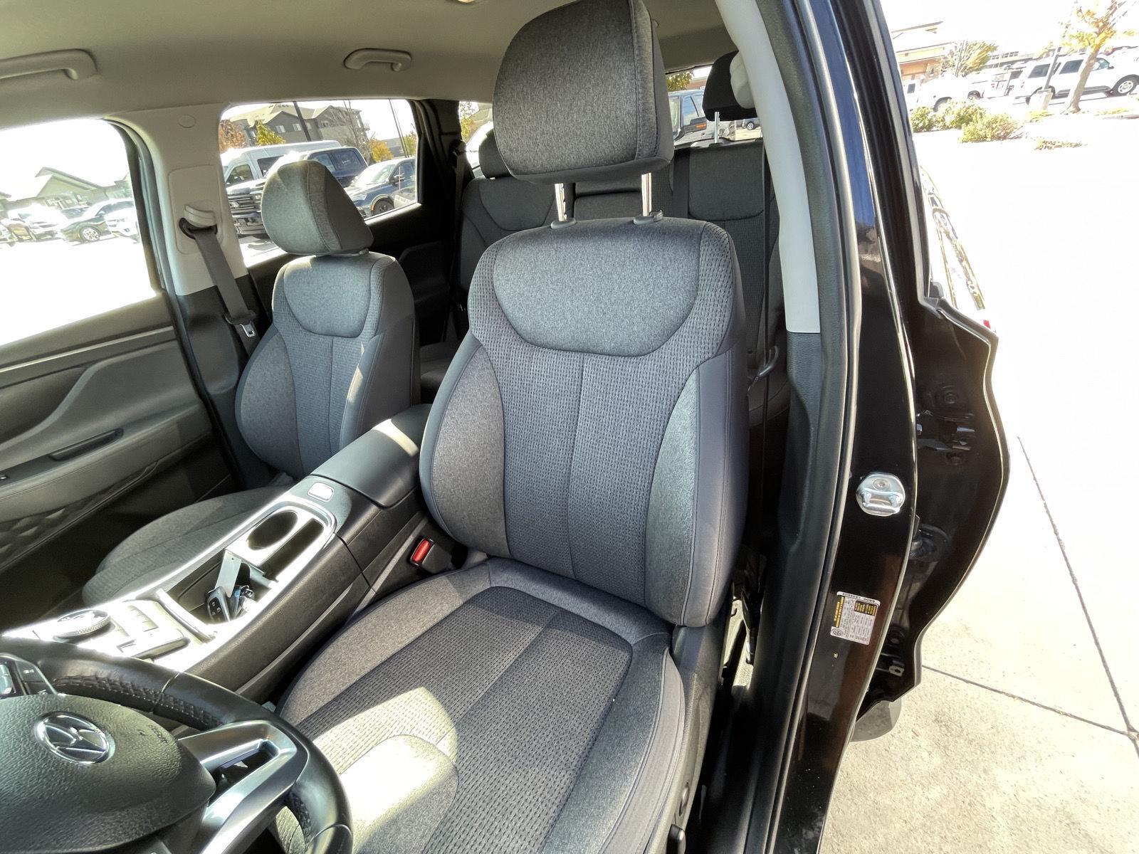 Vehicle photo 18
