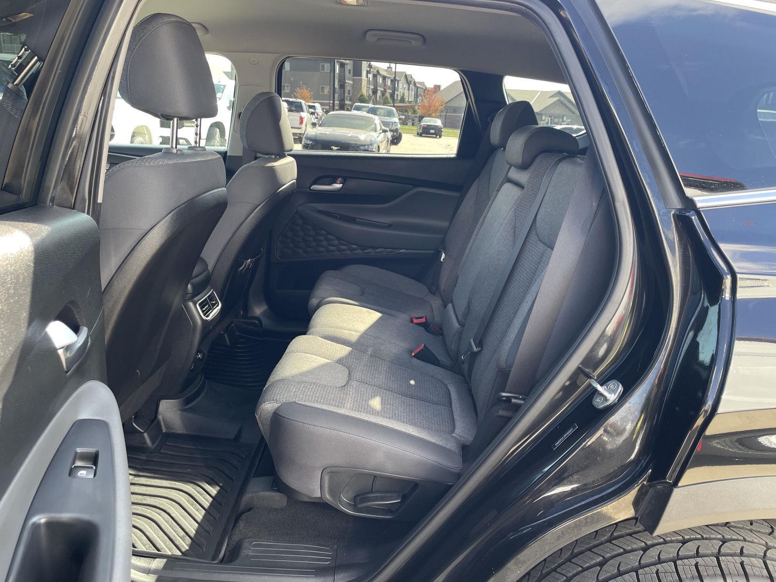 Vehicle photo 20
