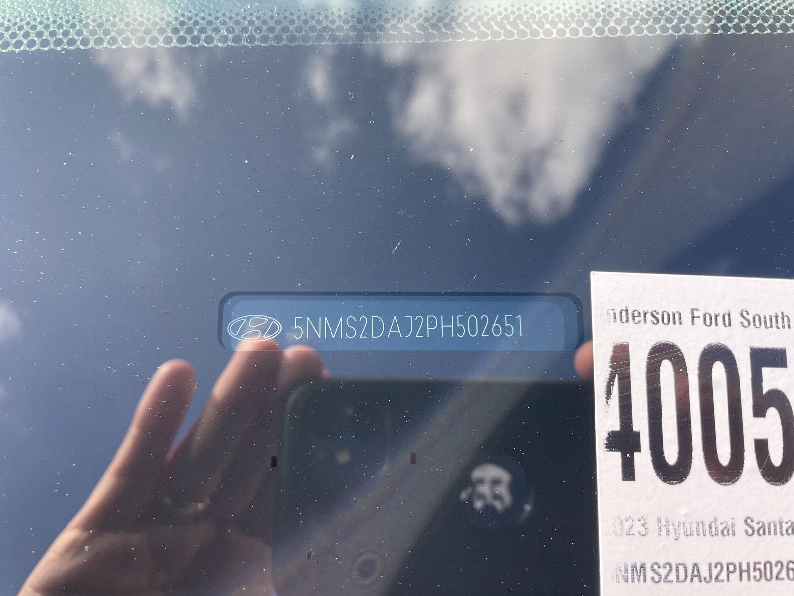 Vehicle photo 32
