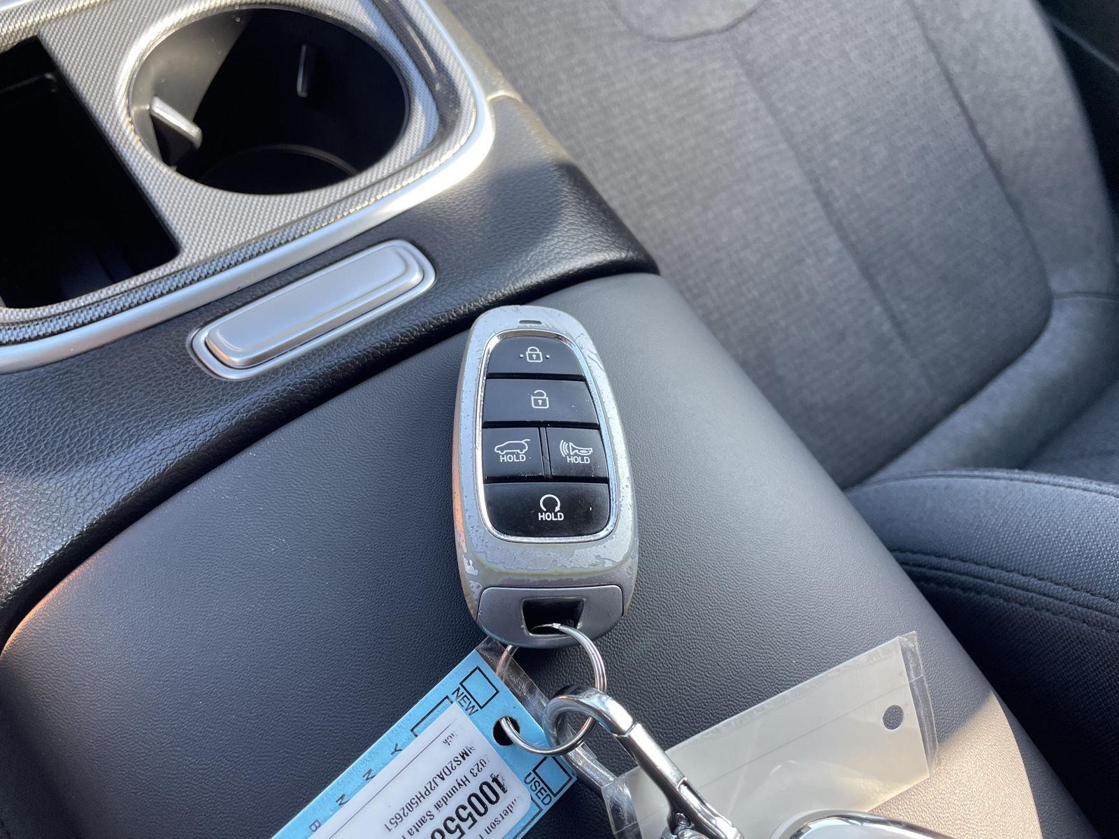 Vehicle photo 37