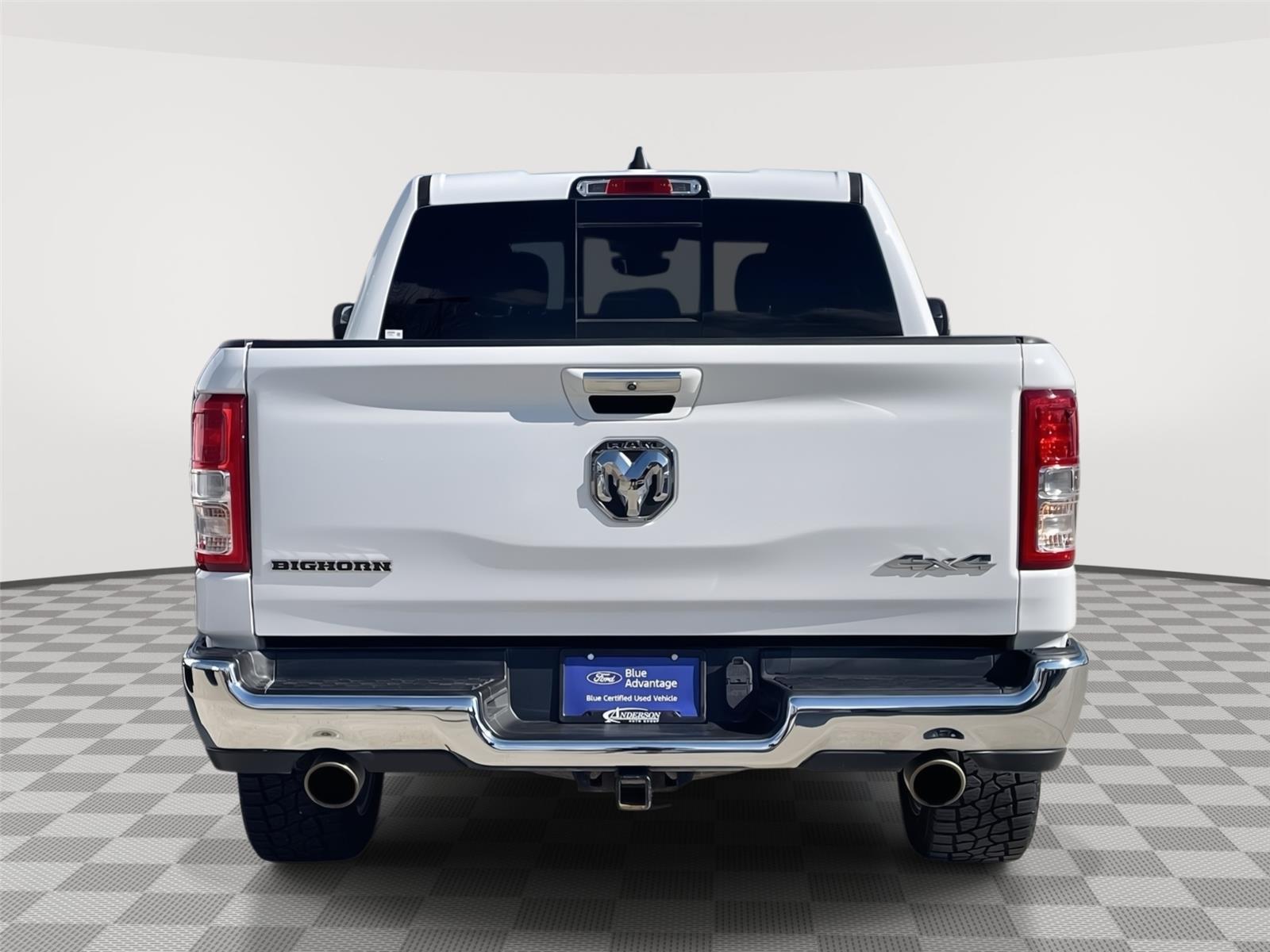 Vehicle photo 8