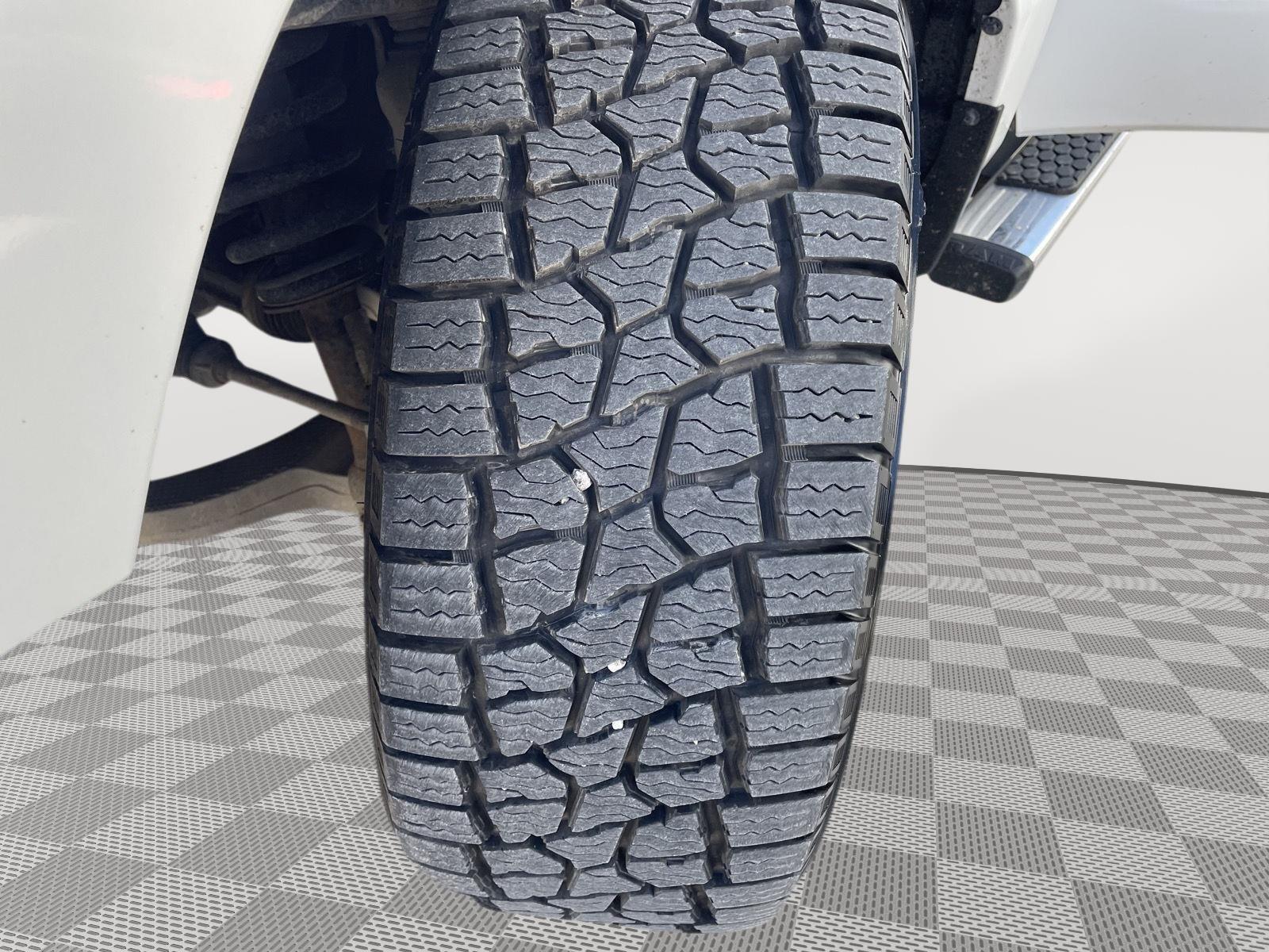 Vehicle photo 11