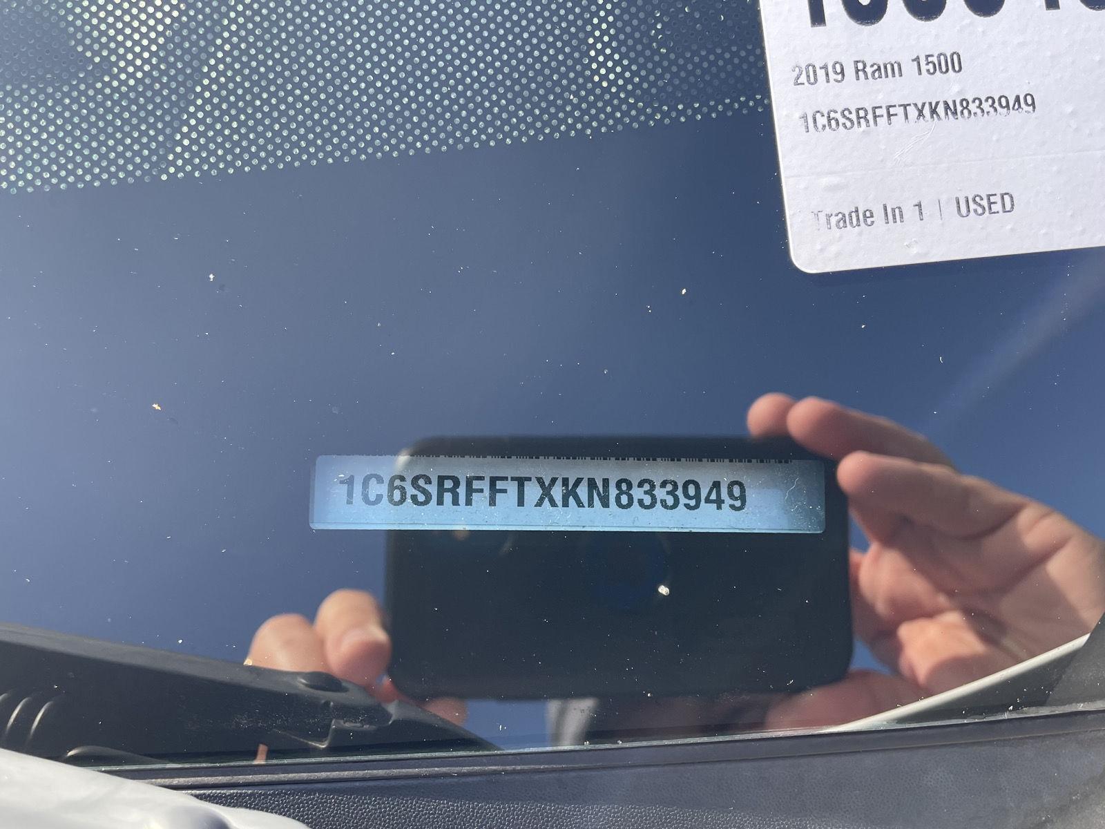 Vehicle photo 32