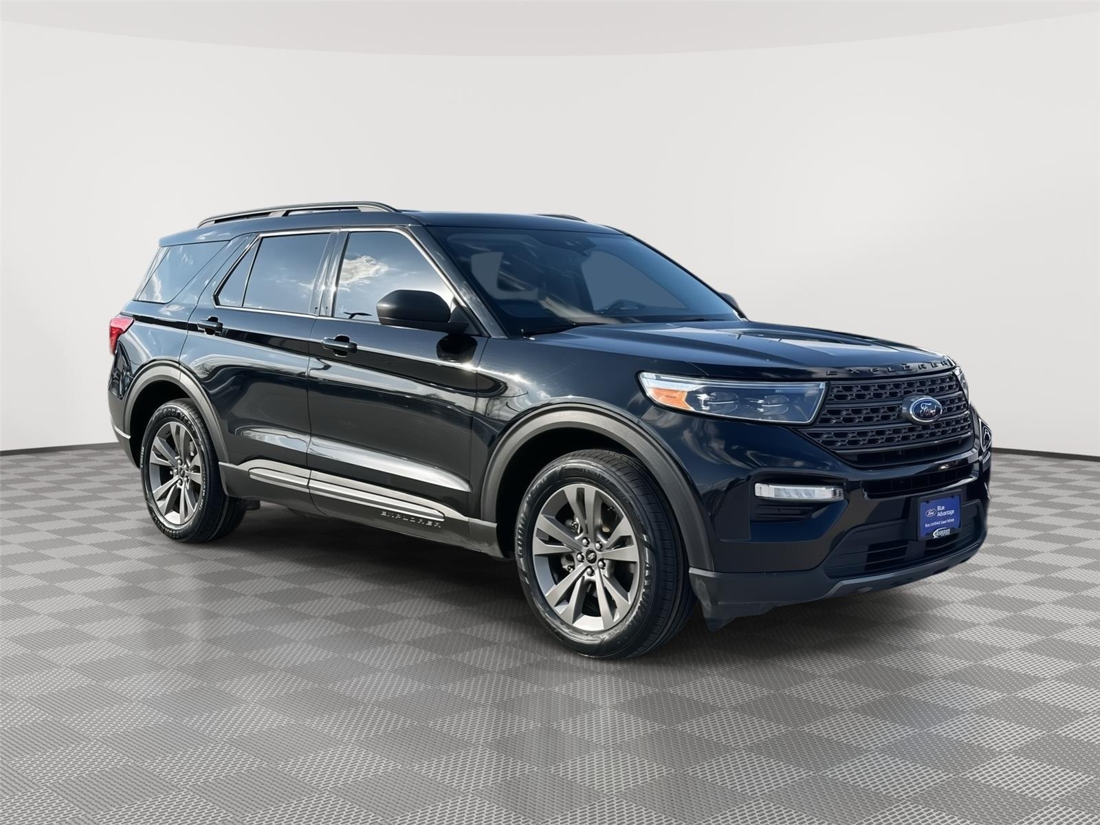 Vehicle photo 5