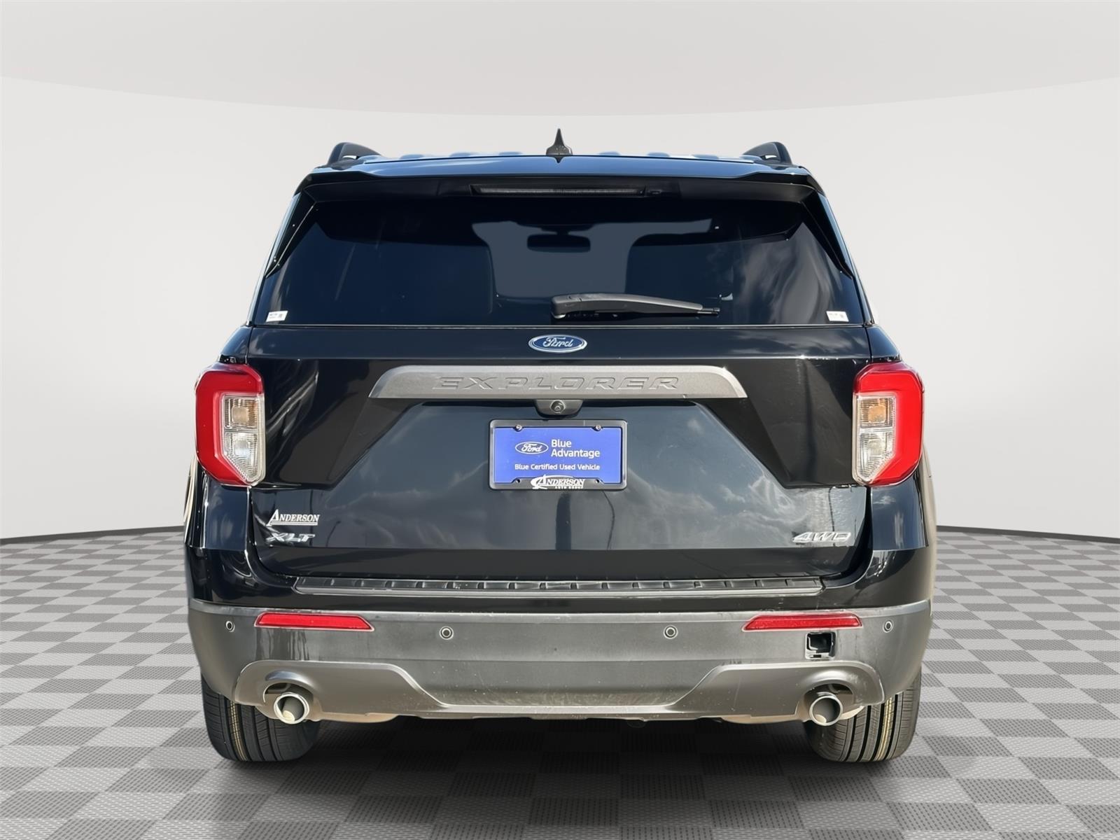 Vehicle photo 8