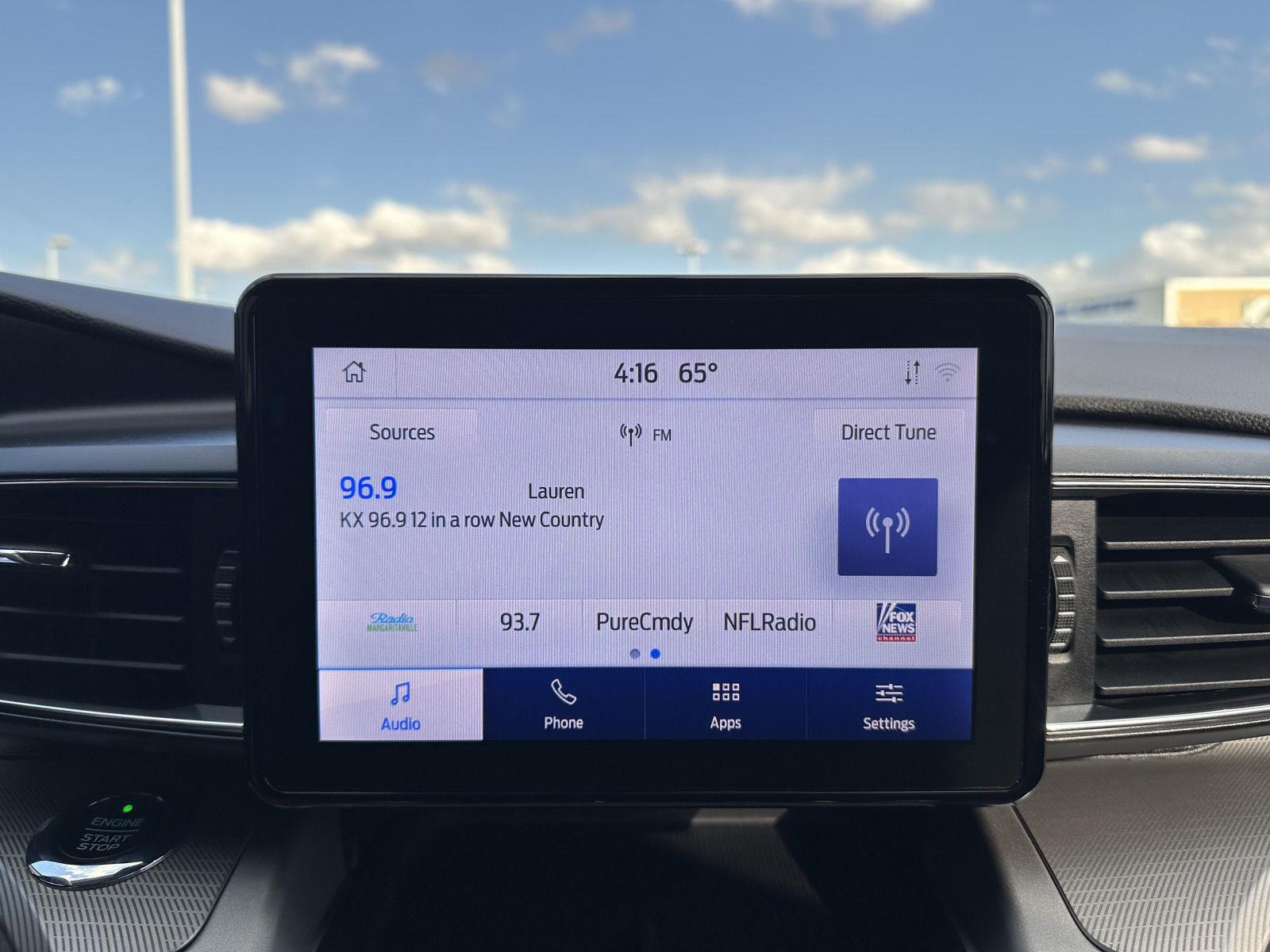 Vehicle photo 27