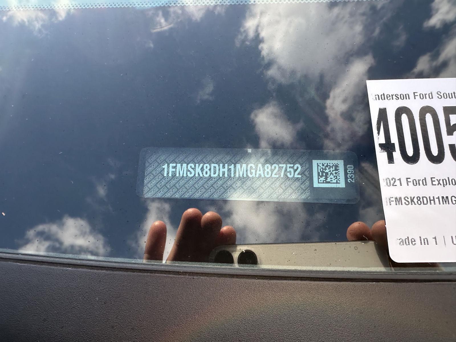 Vehicle photo 35