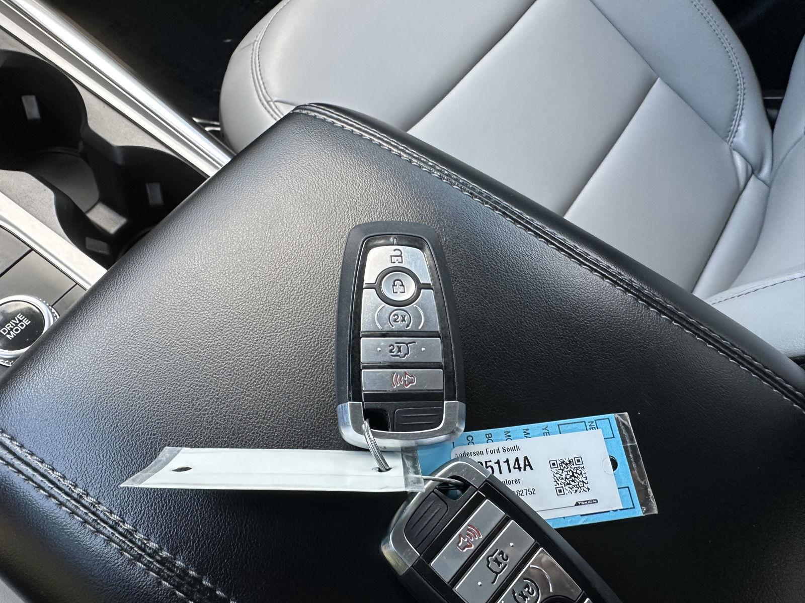 Vehicle photo 41