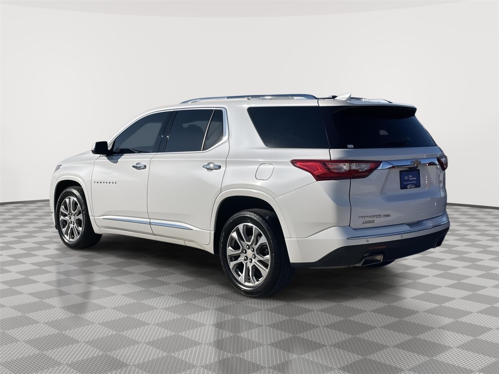 Vehicle photo 9