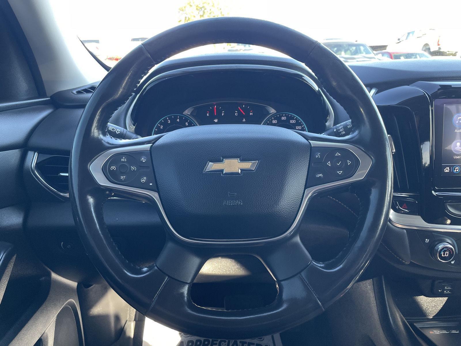 Vehicle photo 12