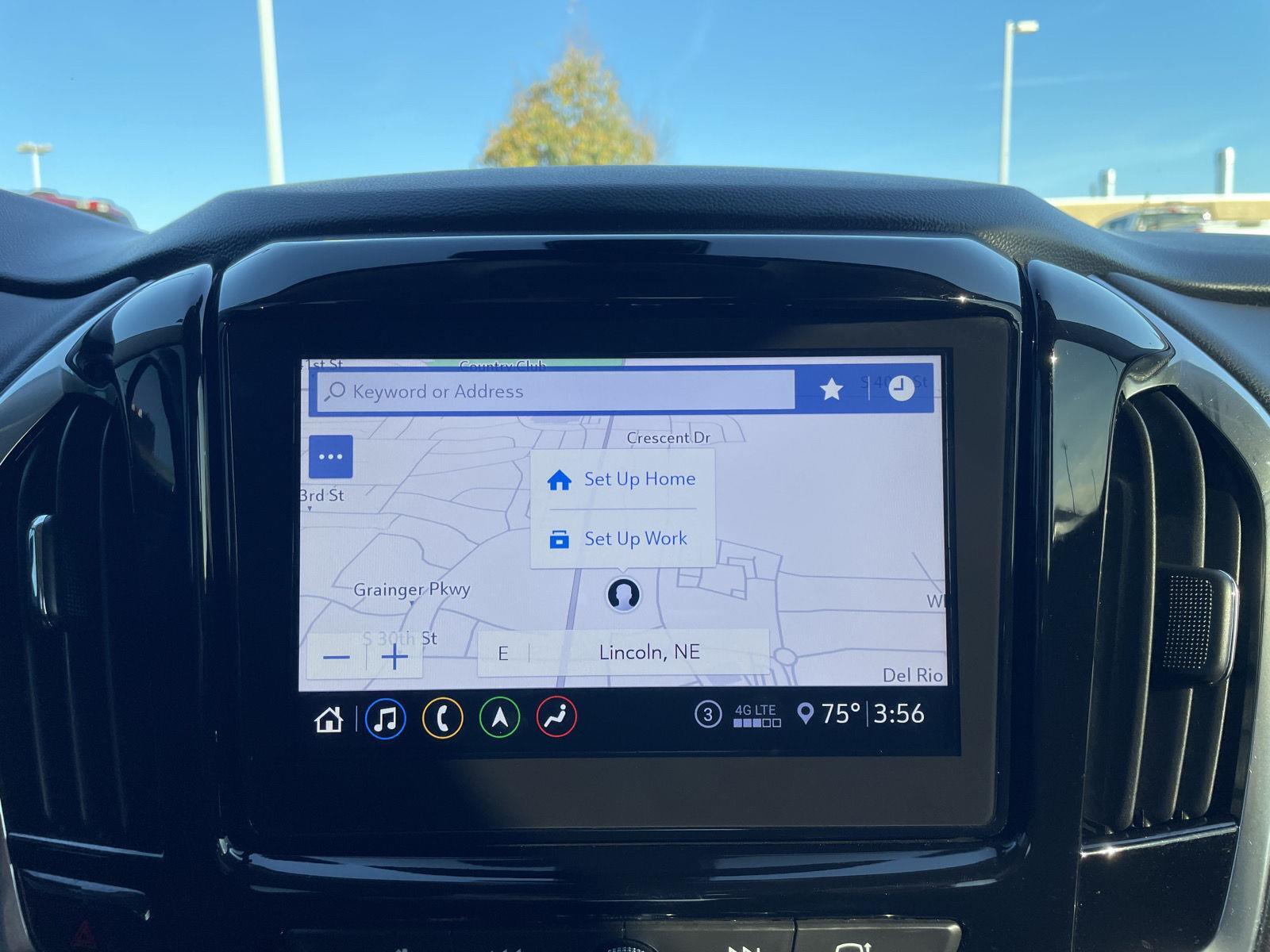Vehicle photo 28