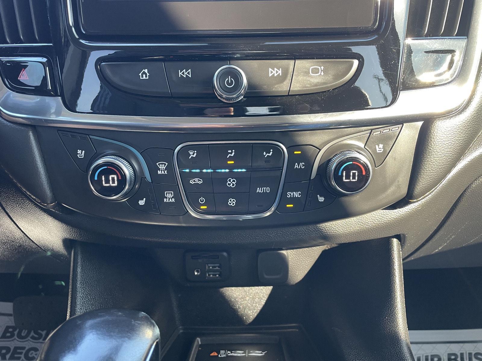 Vehicle photo 31