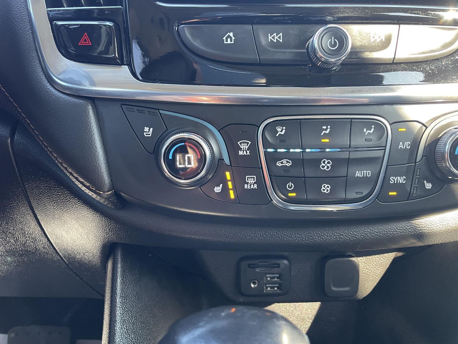 Vehicle photo 33