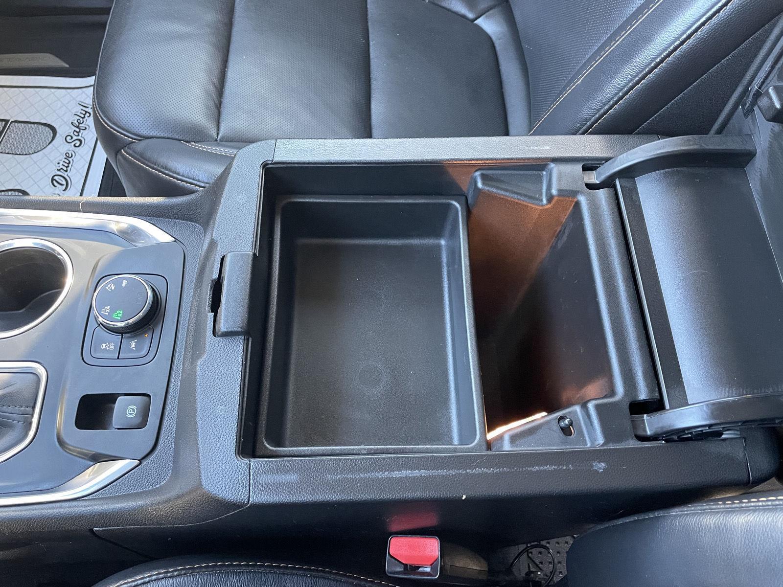 Vehicle photo 37