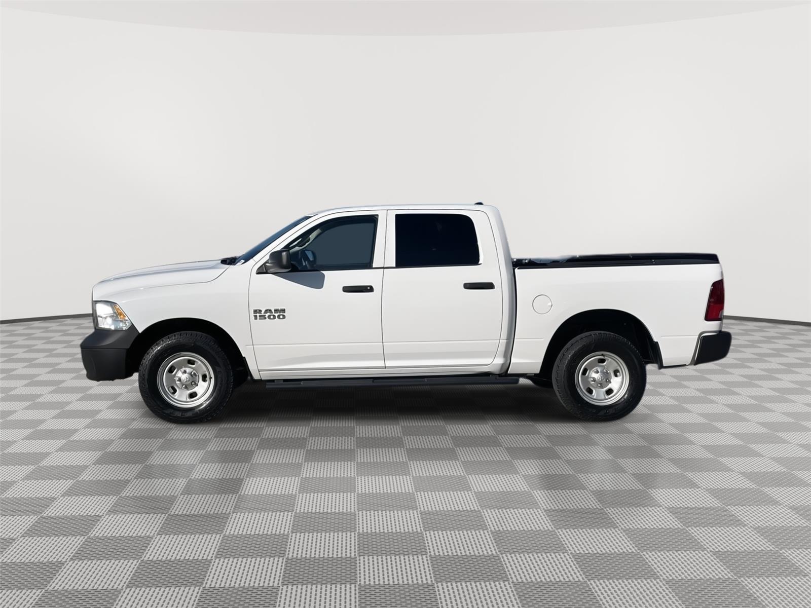 Vehicle photo 2