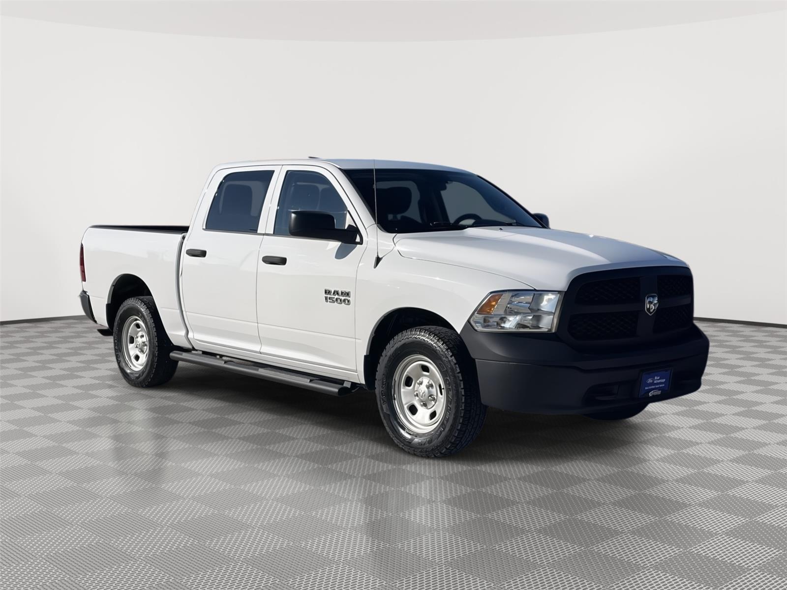 Vehicle photo 5