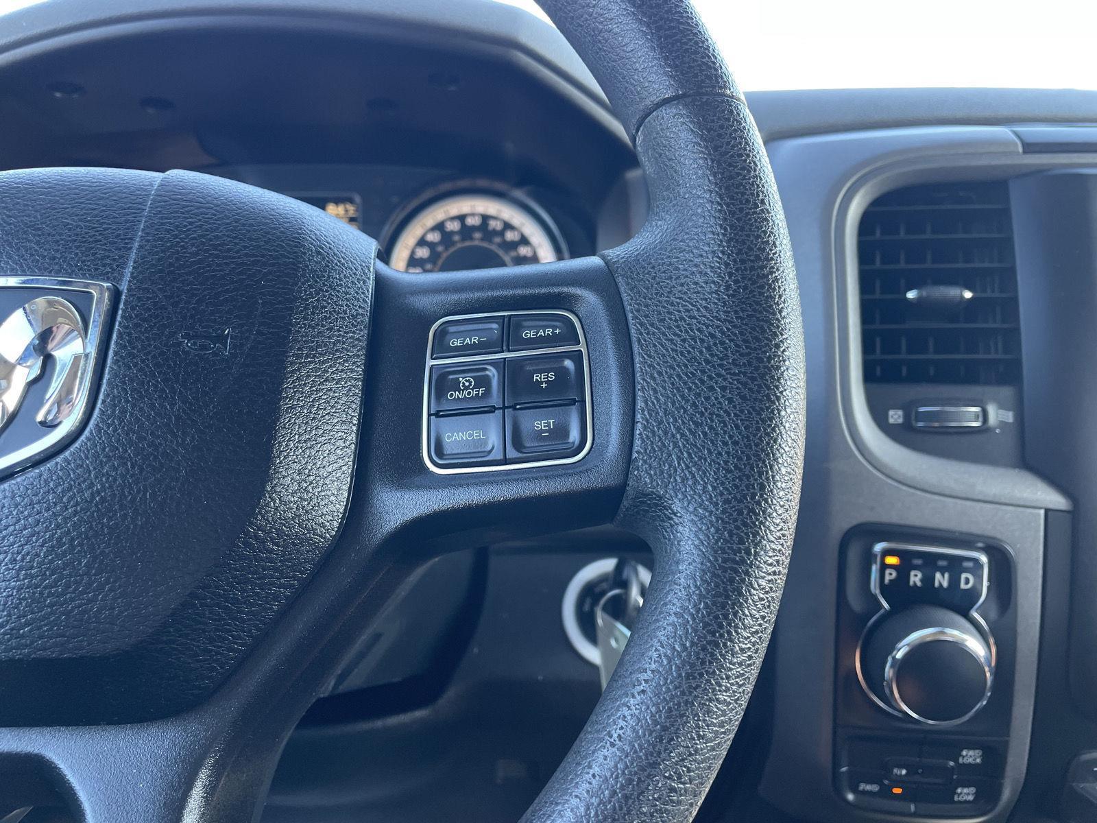 Vehicle photo 14