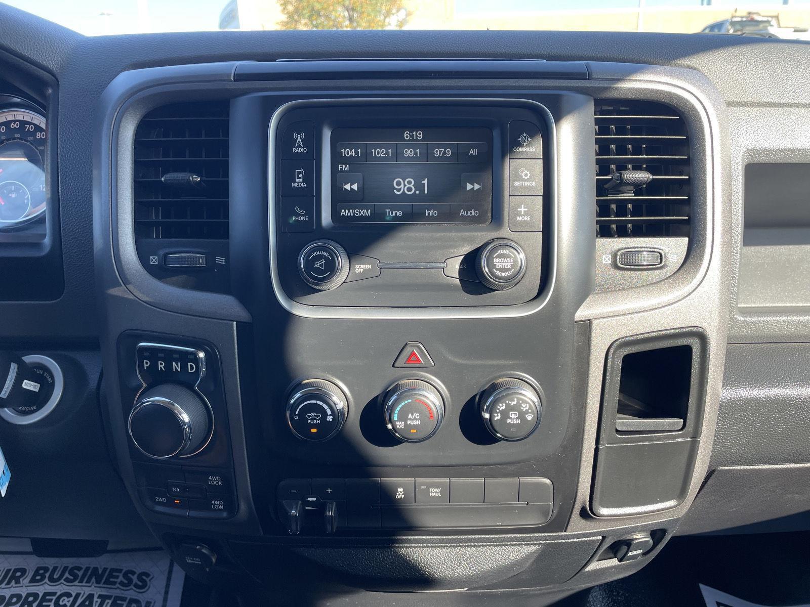 Vehicle photo 22