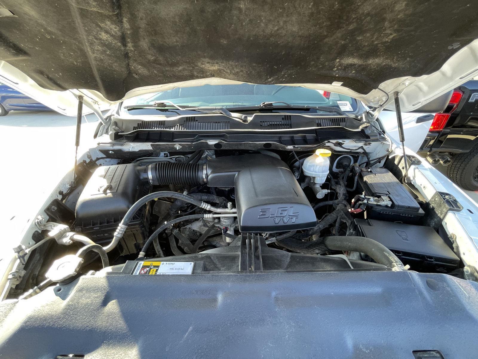 Vehicle photo 31