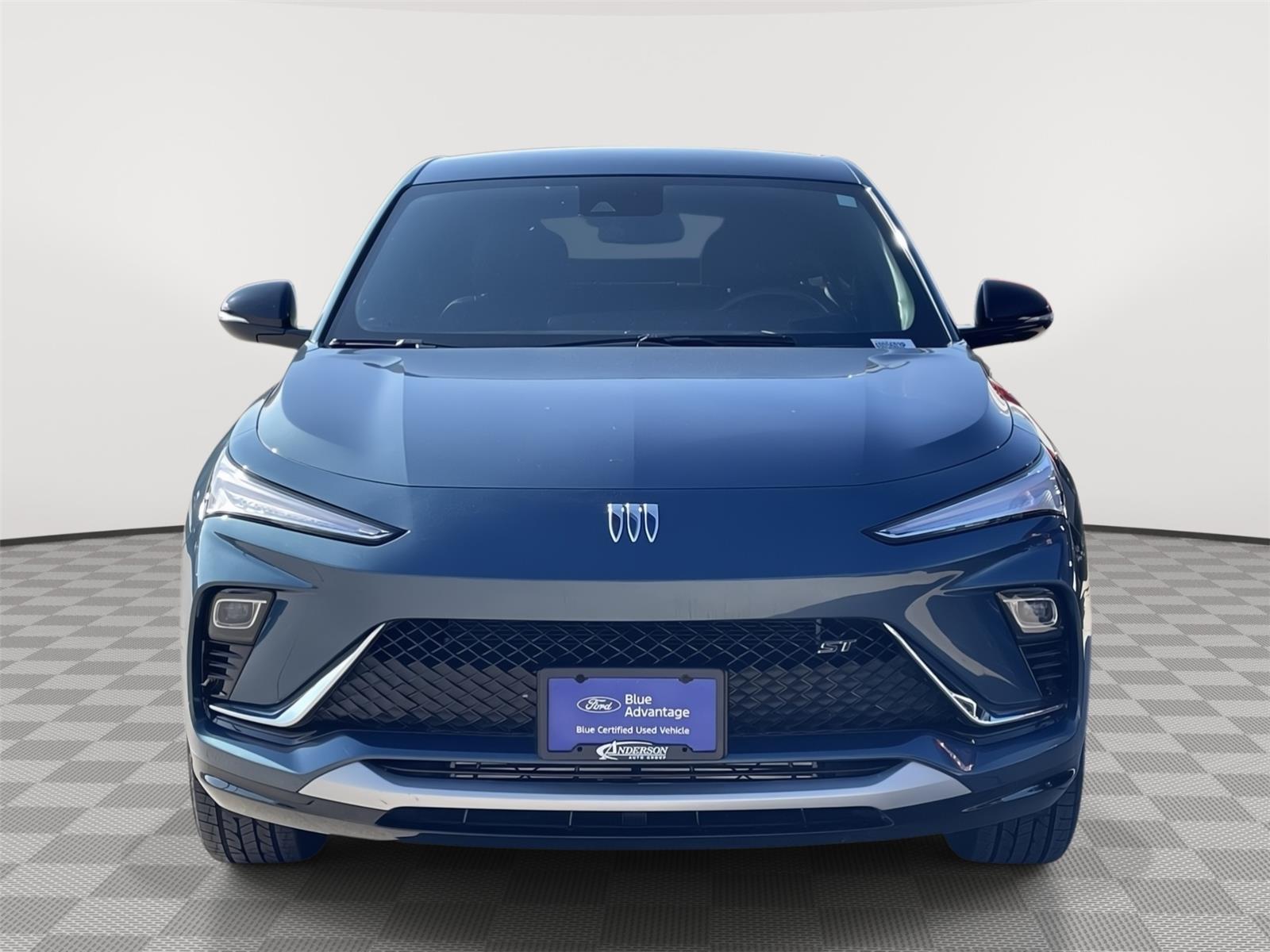 Vehicle photo 4