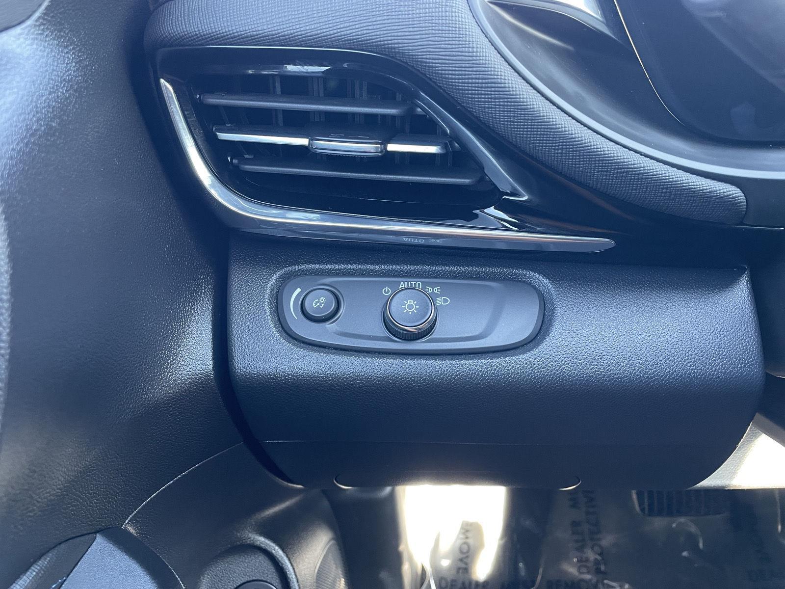 Vehicle photo 16