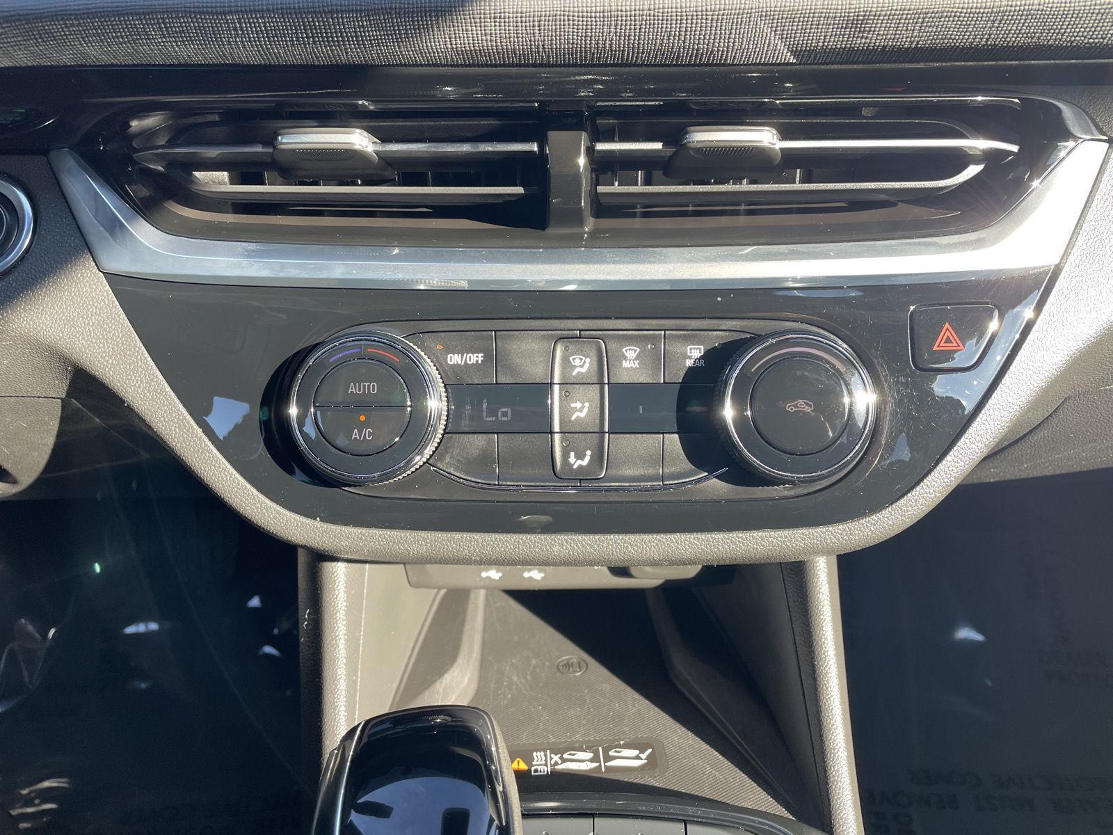 Vehicle photo 25