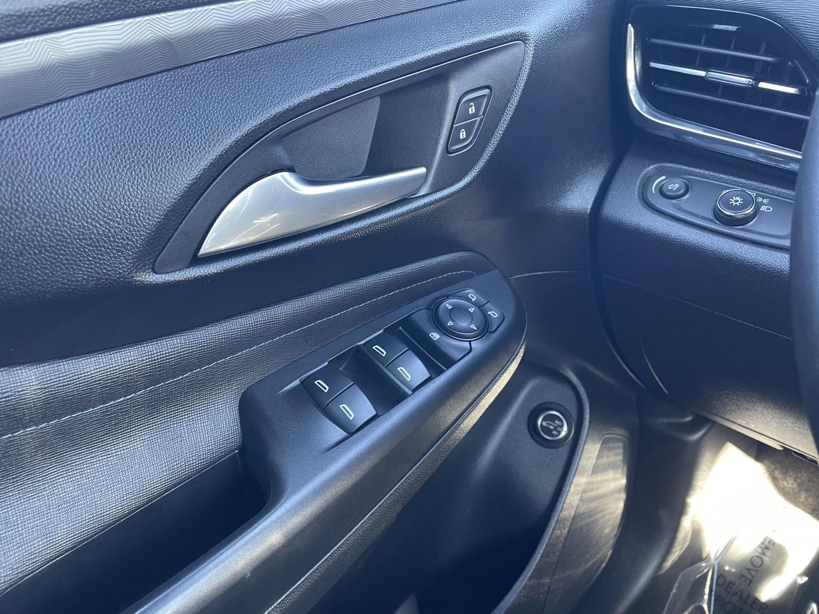 Vehicle photo 27