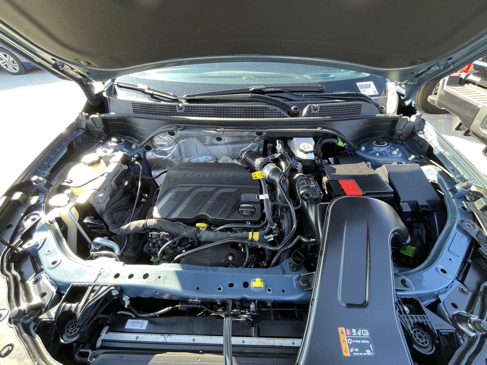 Vehicle photo 32
