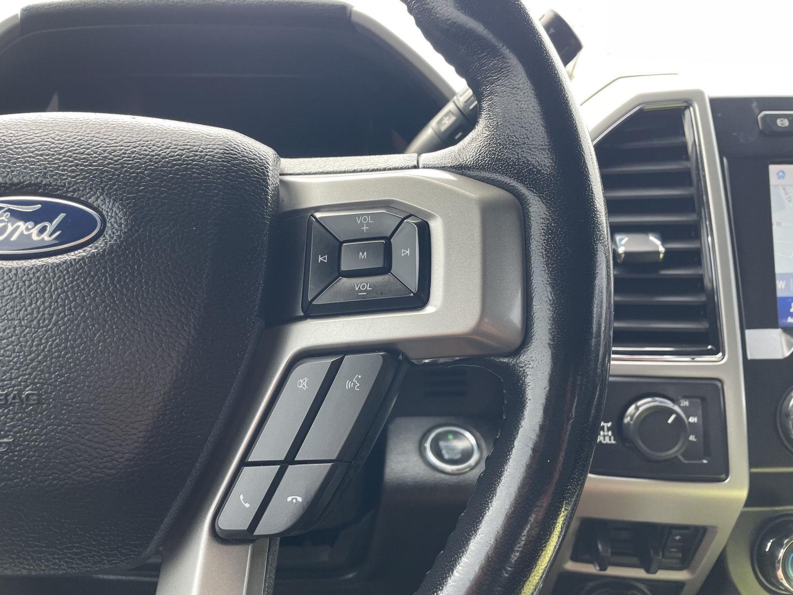 Vehicle photo 14
