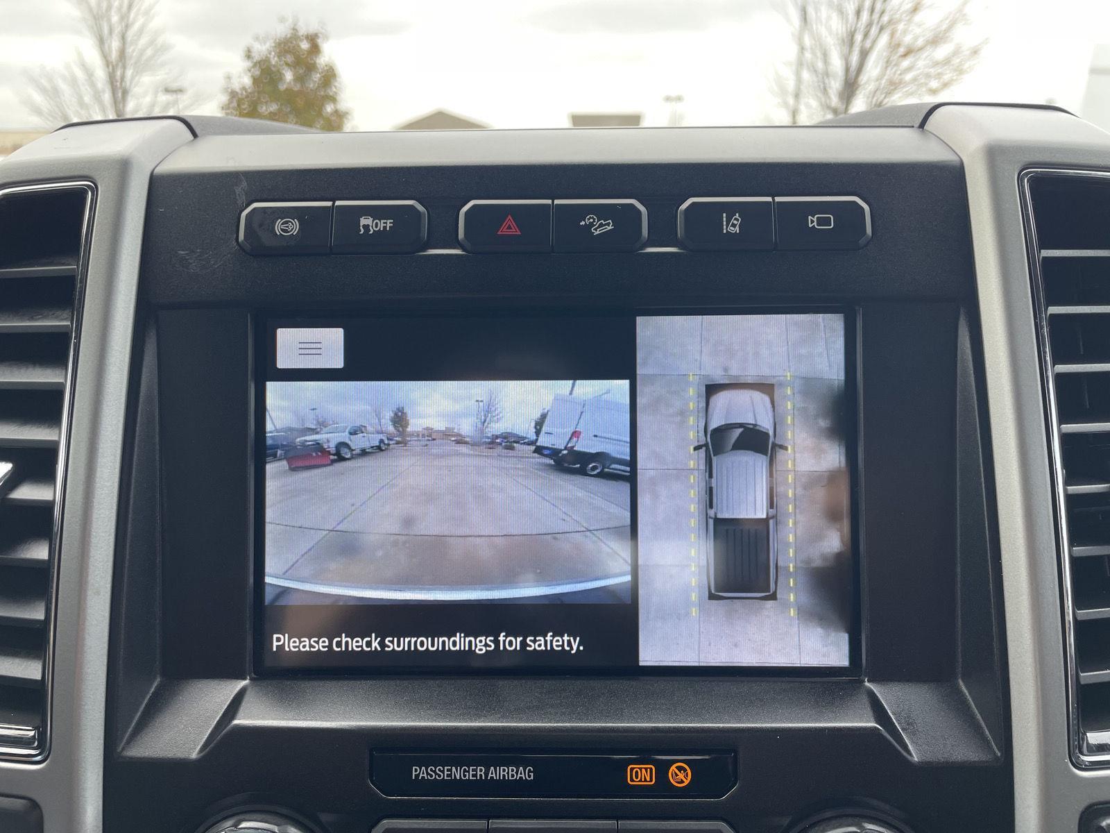 Vehicle photo 24