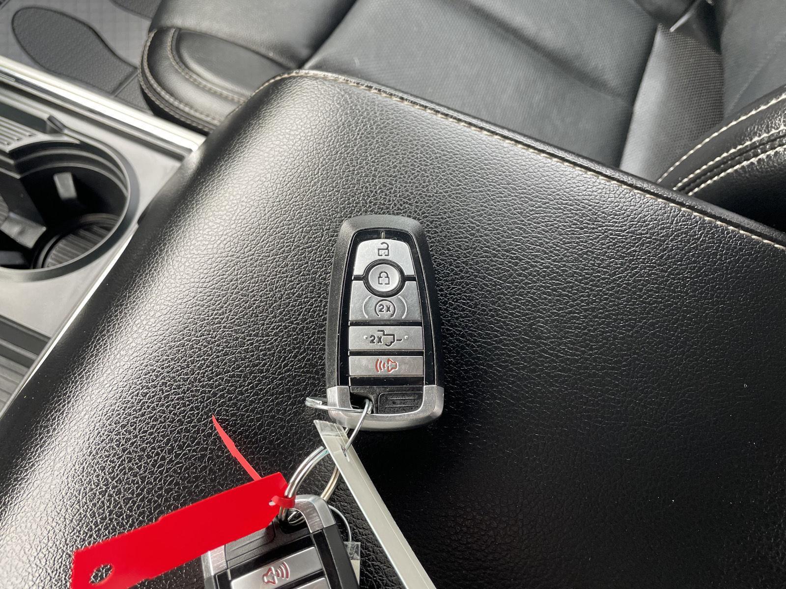 Vehicle photo 45