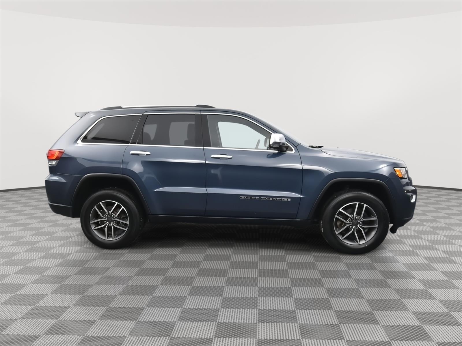 Used 2021 Jeep Grand Cherokee Limited SUV for sale in Grand Island NE