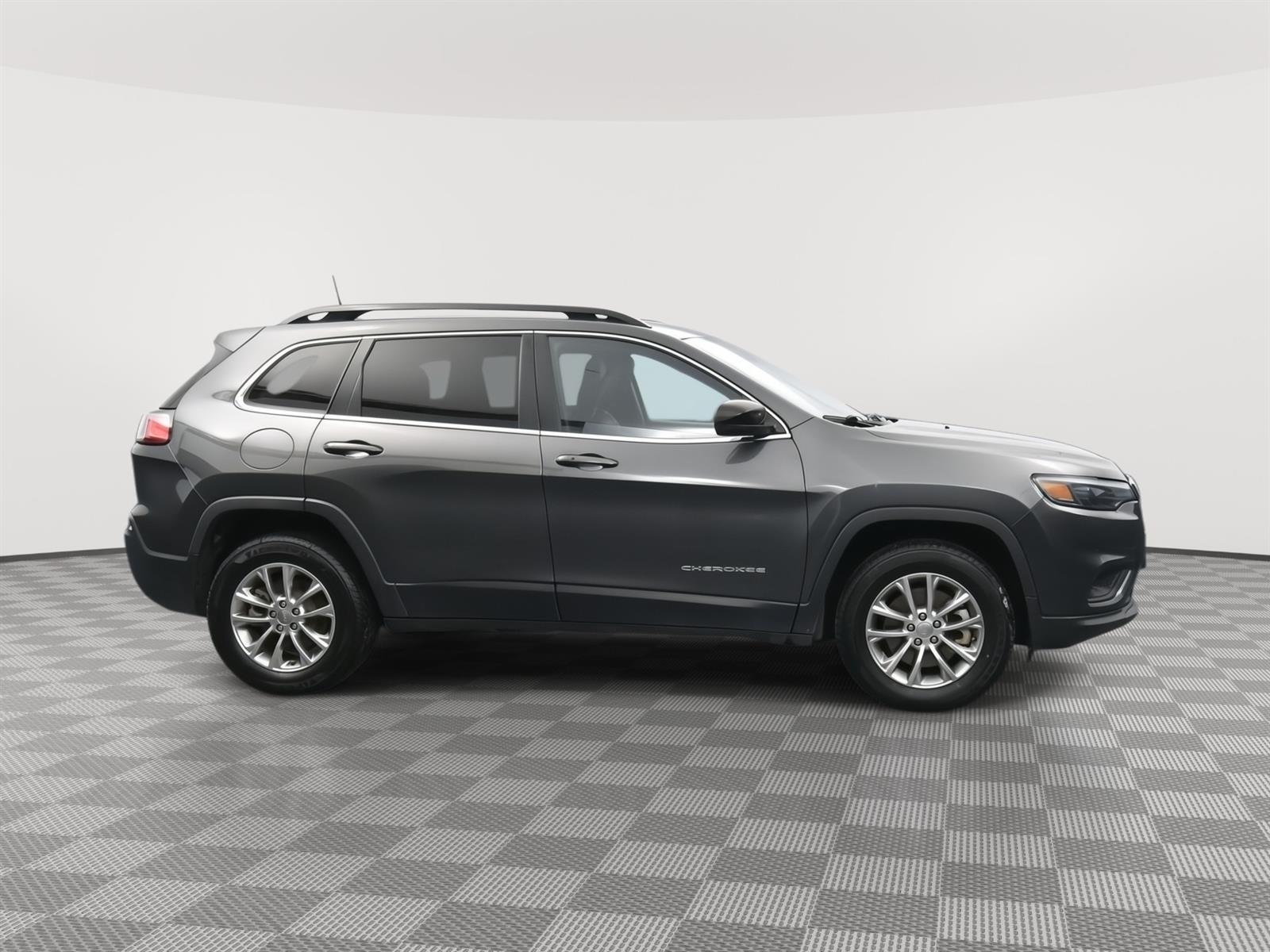 Used 2022 Jeep Cherokee Latitude Lux SUV for sale in Grand Island NE