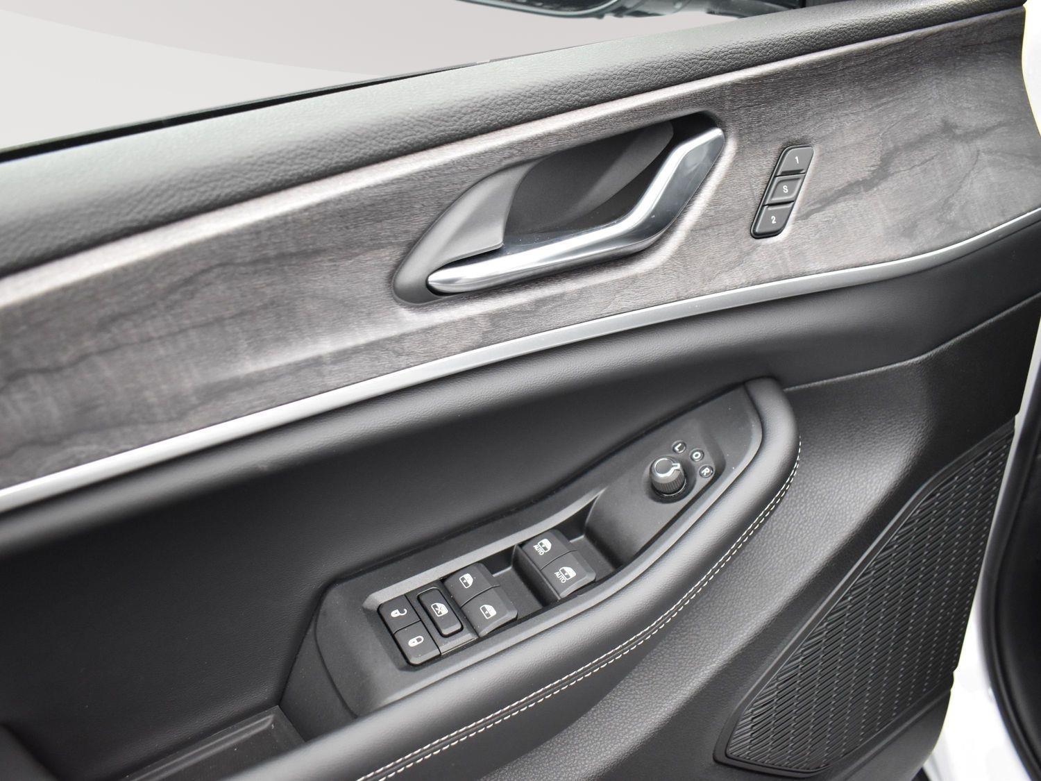 New 2025 Jeep Grand Cherokee Limited SUV/Crossover for sale in Grand Island NE