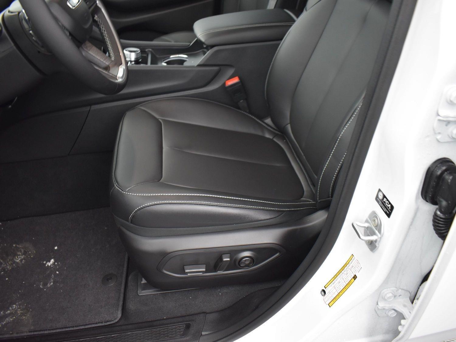 New 2025 Jeep Grand Cherokee Limited SUV/Crossover for sale in Grand Island NE