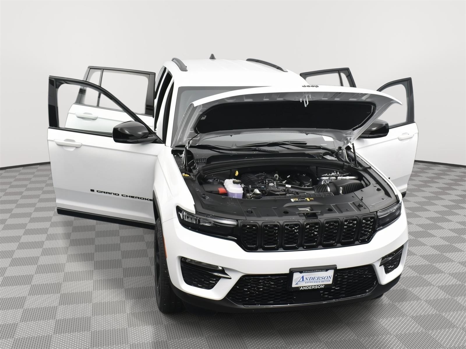 New 2025 Jeep Grand Cherokee Limited SUV/Crossover for sale in Grand Island NE