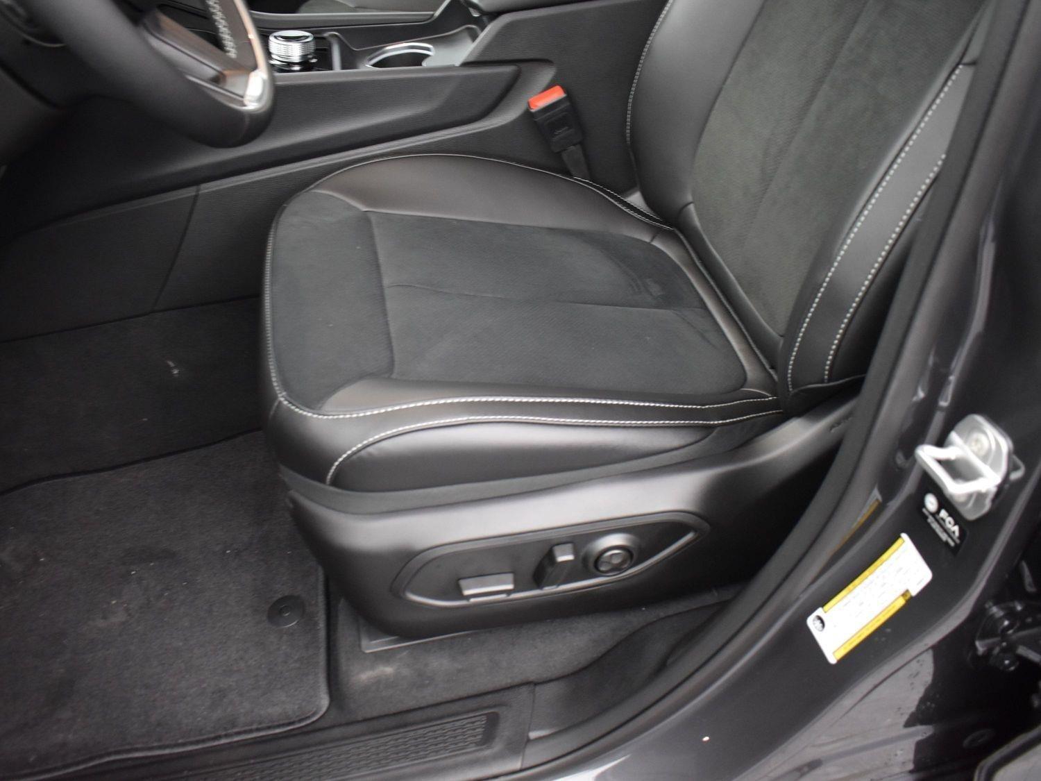 New 2025 Jeep Grand Cherokee L Laredo SUV for sale in Grand Island NE